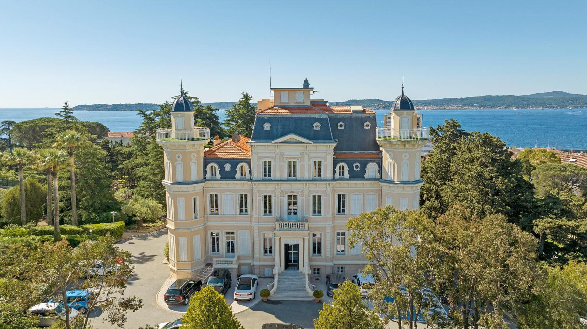 Hotel Les Tourelles Sainte-Maxime Dış mekan fotoğraf